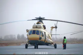 起飞！战机多课目飞行训练图片