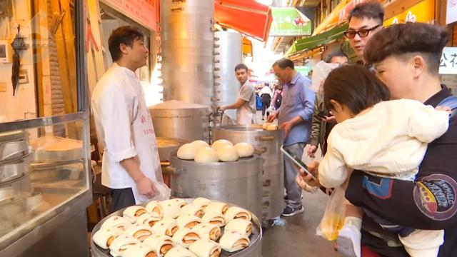 这才是重阳节该有的样子!爬西山、买花、吃重阳糕…昆明人的过节“三件套”齐了~
