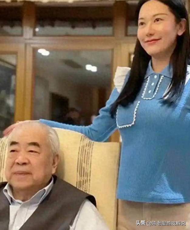 牡丹花下死！这一次“纵欲过度”的范曾，终于尝到了老夫少妻的苦