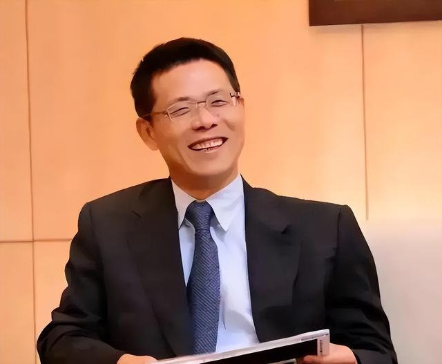 美国发出全球通缉令，逮捕中国芯片科学家陈正坤，现在咋样了？