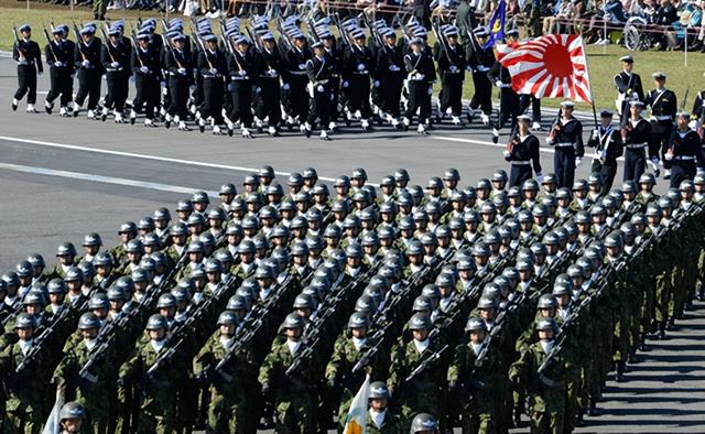 为了给日本撑腰，菲律宾的飞机闯入我国领空，不料掉进了天罗地网