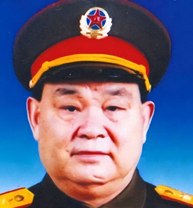 成都军区副司令，在西藏视察时遇难，享年63岁，司令员因此被免职