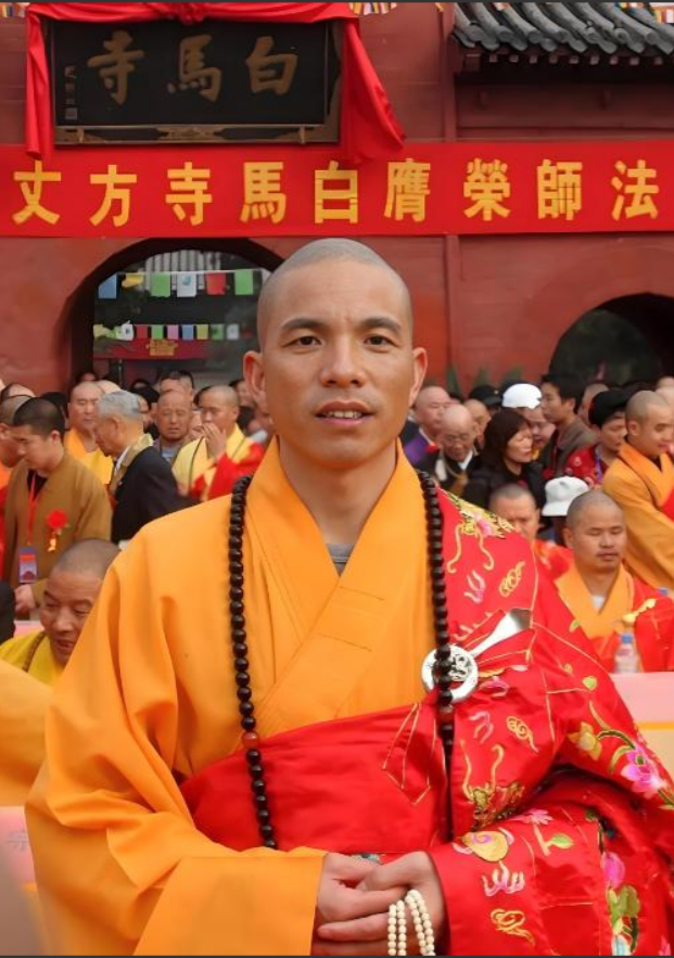少林寺官宣新主持不到1天，恶心一幕出现，遭网友质疑，理由一致