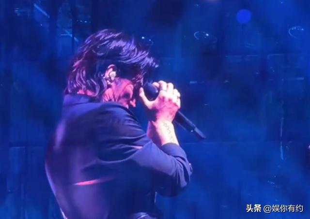 朱孝天回应F3演唱会，阿信摔下舞台不到24小时，恶心的一幕出现