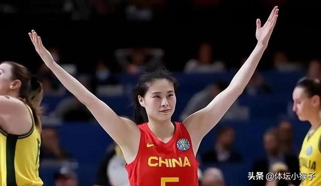 中国女篮5分险胜！王思雨狂砍21分，宫鲁鸣点名表扬，太需要李梦 第5张
