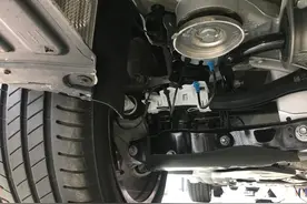 宝马X5和奥迪Q7哪个更耐造？修车师傅：跑个7-8年，差别就出来了图片
