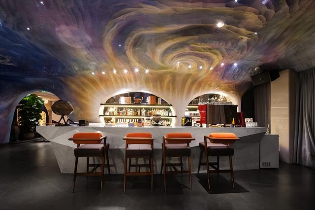 青城山云端温泉酒店：隐于5A景区的“自然疗愈”旅居典范