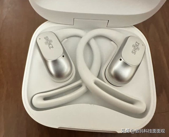 哪款蓝牙耳机佩戴舒服？首选开放式耳机，热门挂耳式耳机盘点