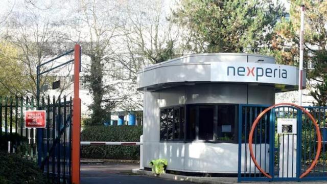 西方发动芯片围剿！英盯上安世工厂，要效仿荷明抢，中方如何破局