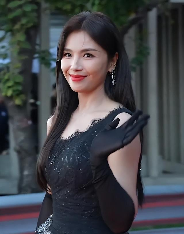 北京这晚：刘涛面相变了，倪妮风情万种，高叶堪称熟女界的天花板