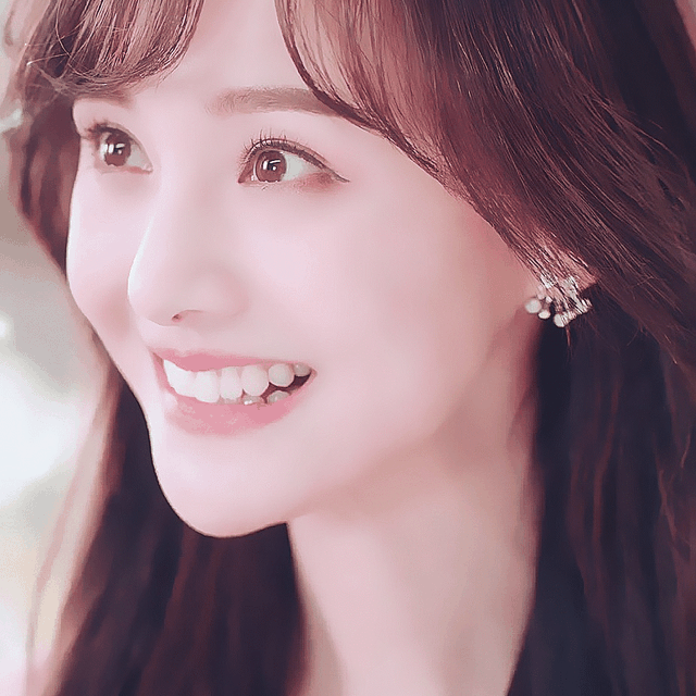 35岁郑爽近照曝光！形象管理失败	，彻底成了素人，在美日子舒坦了