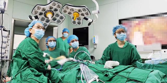 咽喉总像卡着东西但查不出病？医生提醒：可能是“咽异感症”