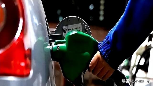 工信部为啥突然鼓励燃油车！释放3大信号，许多车主傻傻不知道！