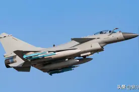 歼10战机，达到700多架，装备数量第一，到底需要多少架？图片