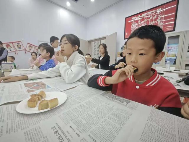 平川区博物馆开展“耳听嫦娥故事 口尝香甜月饼”中秋主题文化活动