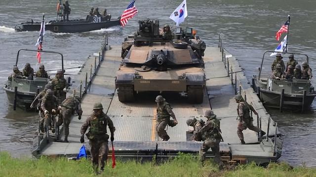 金正恩还没抵华，9国高层拒参阅兵，中方送出一句话，信号不简单