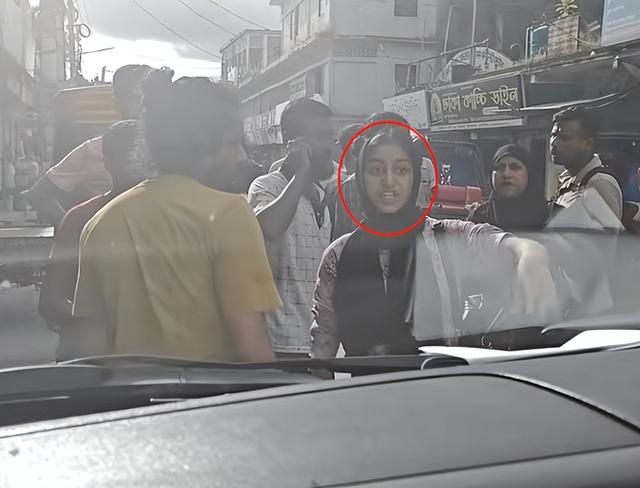 中国夫妻帮扶孟加拉贫民窟一家人，却反遭背刺威胁：不给钱不能走