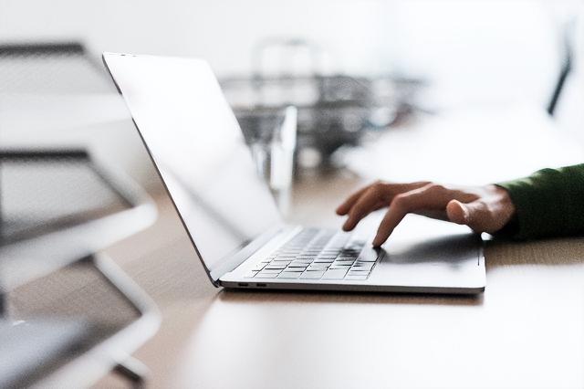 一味忍让换不来尊重	，撕开“随和”假面，你的善良必须带点“刺	”