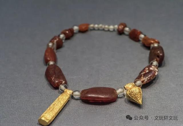 距今1100年前辽代水晶玛瑙珠饰