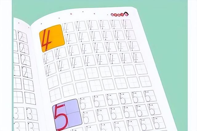 孩子被罚写“罗”字，妈妈拍照上传后走红网络，网友：这字有灵魂