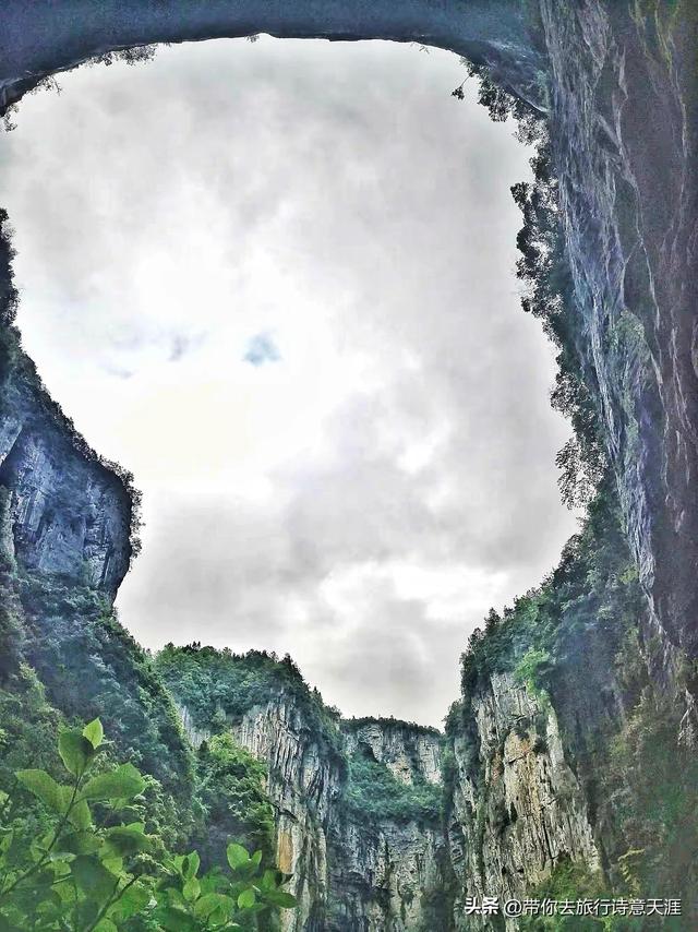 武隆天生三桥，景区没有安装电梯的原始模样