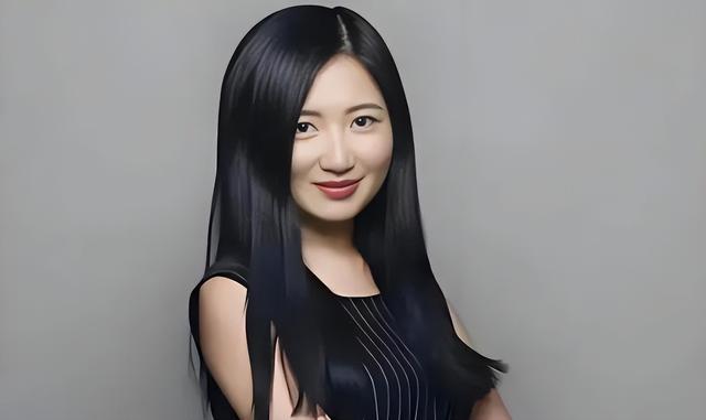 争议缠身仍加码！美女投资人任月之暗面总裁，押注AI战场定输赢？