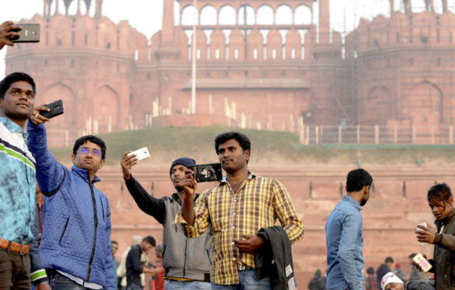 普京亲自下令解决人口问题	，俄罗斯敞开大门引进印度人