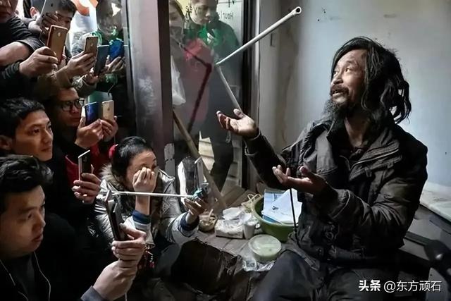 董宇辉和沈巍不同气质的文旅直播表达出一种时代文化困境的镜像。