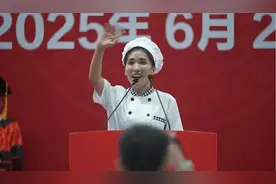 延边大学食堂阿姨毕业典礼发言引关注，校方：食堂工作十多年，是基层员工，因表现优异被选上发言图片