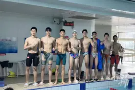 太帅了！零下6℃，杭州8位男生秀出腹肌，他们所在的这所重高赢麻了，打破13项全国纪录，夺下20个全国第一图片