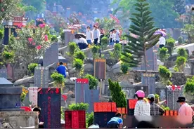老话：_一天不上两次坟，上坟莫上两人坟_，2025年清明啥说法？图片
