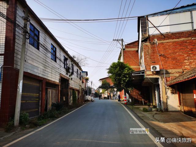 行走自贡：自犍路上的荣县鼎新张家场