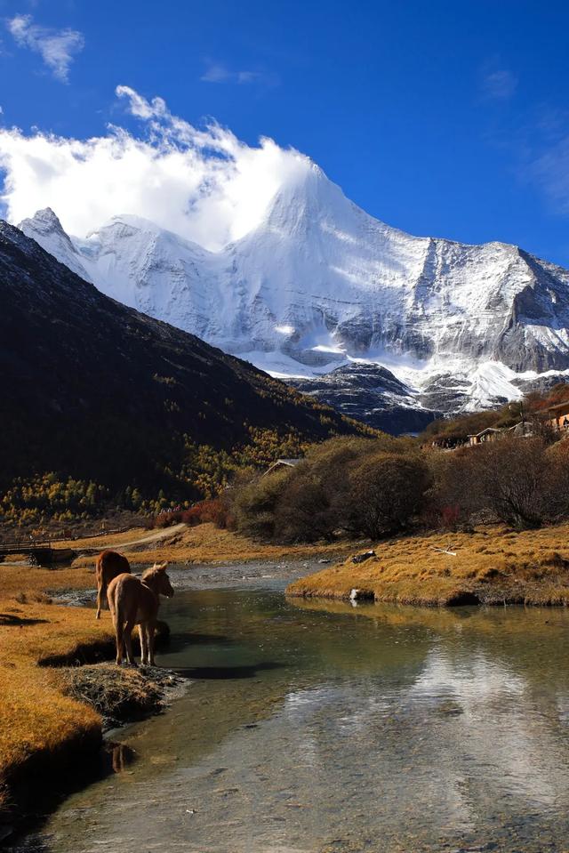 如果有时间，走一次川西顶级路线，1次深度体验胜过10次旅游！