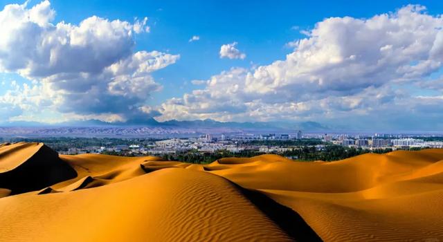 错过20℃金秋吐鲁番，等于错过半个西域！这攻略让你玩得像本地人