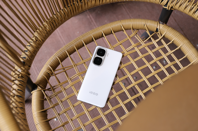 值得入手的骁龙8至尊版手机，16GB+1TB+2k屏，国补后“真香机”