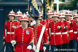 加拿大陆军军服，英式传统和美式现代的碰撞图片