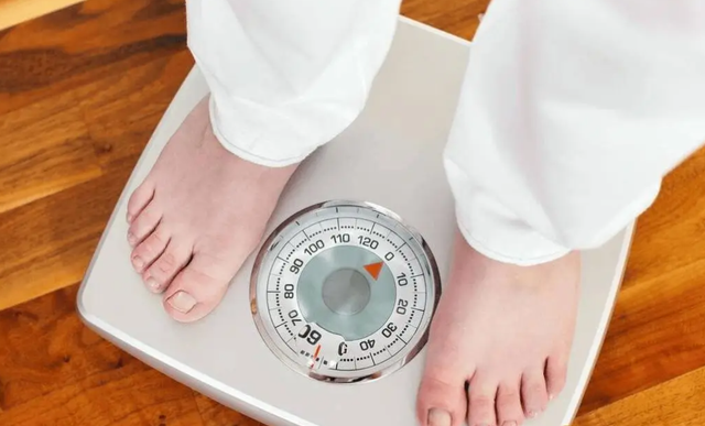 150-185cm男女标准体重对照表，也许你并不胖！