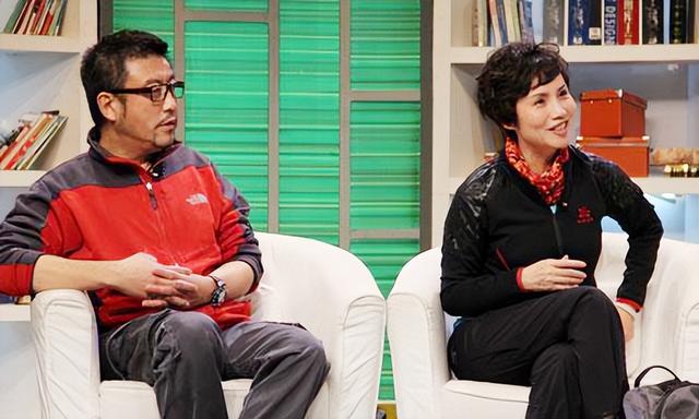 64岁徐俐晒北京小院	，和二婚丈夫住农村平房，院子大得能跑步