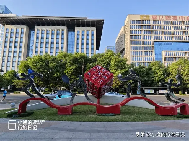 西安这个公园有点“怪”，风景一般，早上的游客却很多！你去过吗