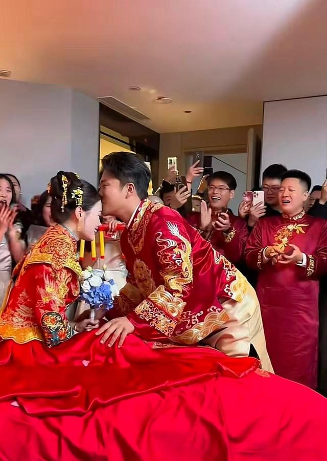 解清帅大婚不到3天，令人作呕的事发生	，妈妈和嫂子被互联网撕