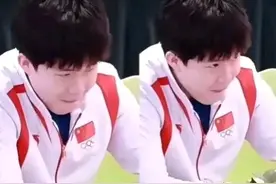 莎头同框亮点多！一声莎莎哥哥，大头笑出表情包，莎莎更新了微博图片