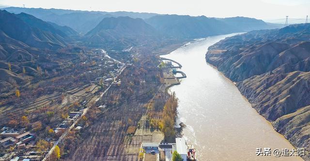 黄河古村初冬沐夕阳