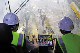 全国最长！西十高铁秦岭马白山隧道贯通图片