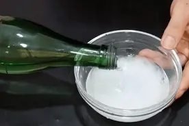 小苏打和啤酒混合在一起，竟然能解决家中的难题！看完赶紧试试！图片