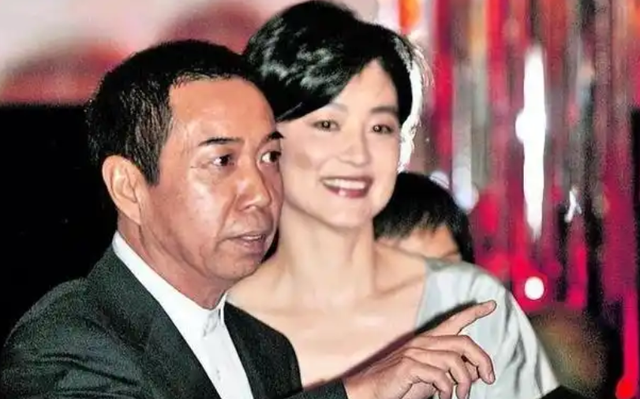 当70岁林青霞和73岁朱琳站在一起，才知道什么叫做人间绝色
