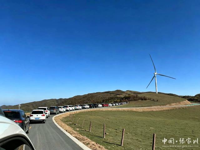 游人如织人气爆棚！“五一”张家川关陇古道风情线迎来旅游热潮