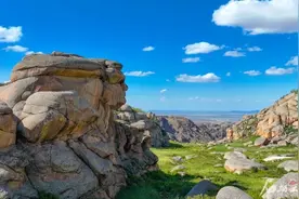 新疆吉木乃县草原石城添“新装”图片