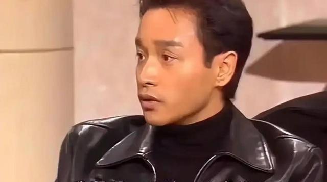 陪玩陪睡只是开胃菜！组团开嫖、目无王法、舔手指，演都不演了