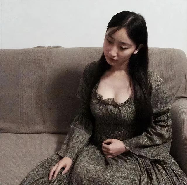 上海交大校花钱璐璐，39岁留美拿终身教职，却因婚姻四次惹争议