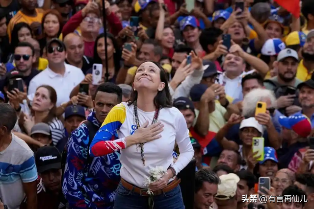 加勒比海剑拔弩张！美军压境却不敢打？委内瑞拉藏着什么杀招？